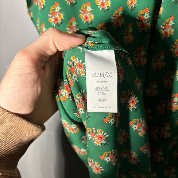 Cabi Stevie Floral Blouse Womens Size Medium - Picture 6 of 6